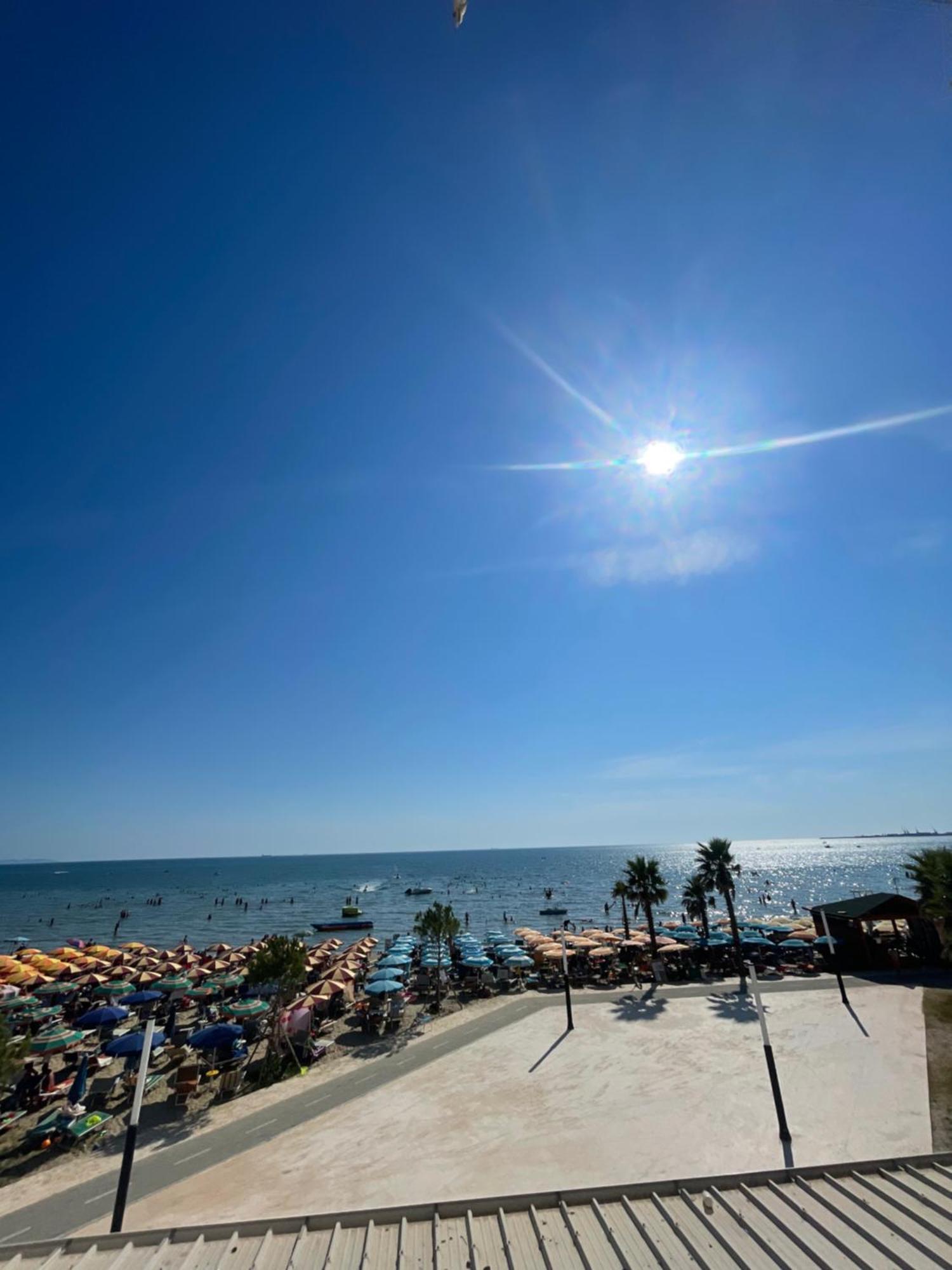 Beautiful Sea View Apartment Durrës Exterior foto